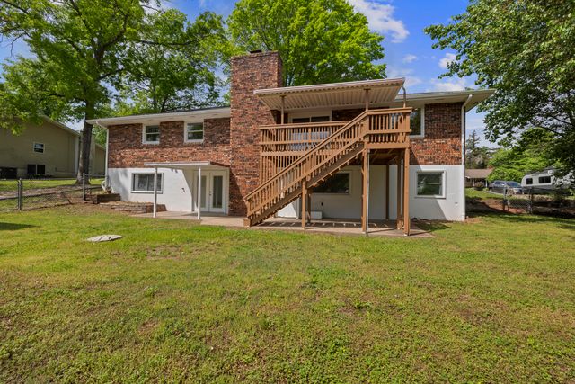 304 Greenbrier Lane, Hollister, MO 65672