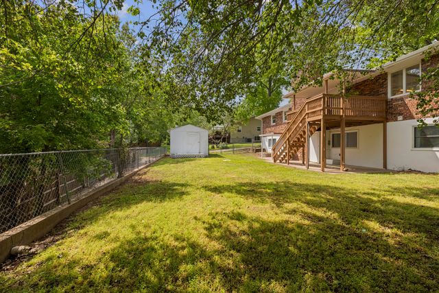 304 Greenbrier Lane, Hollister, MO 65672