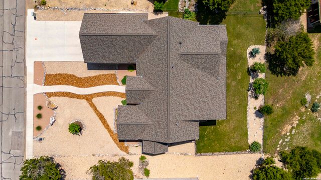 2004 Crown View Dr, Kerrville, TX 78028