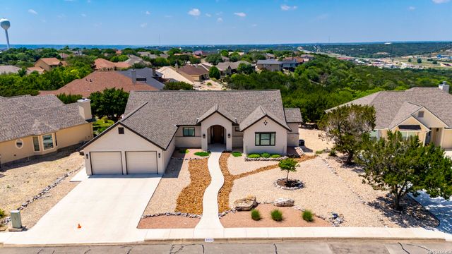 2004 Crown View Dr, Kerrville, TX 78028