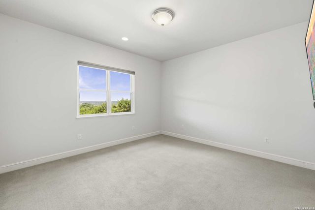 2004 Crown View Dr, Kerrville, TX 78028
