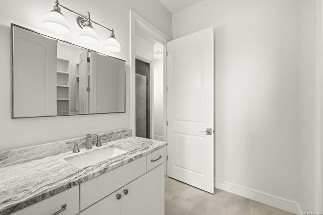 2004 Crown View Dr, Kerrville, TX 78028