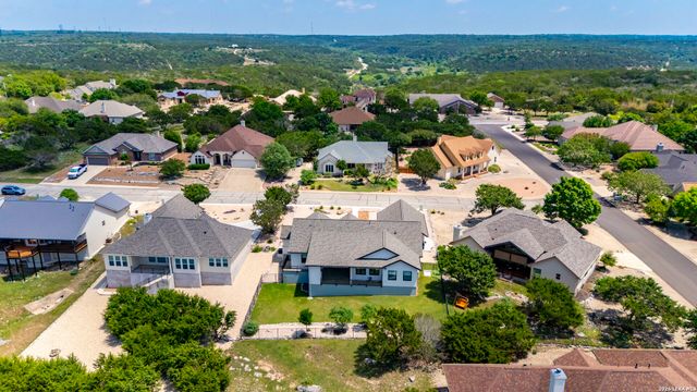 2004 Crown View Dr, Kerrville, TX 78028