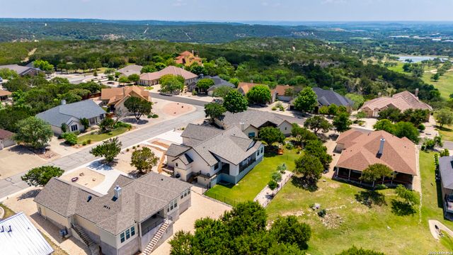 2004 Crown View Dr, Kerrville, TX 78028