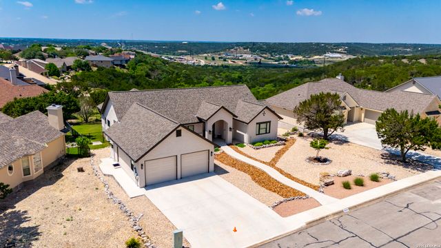 2004 Crown View Dr, Kerrville, TX 78028