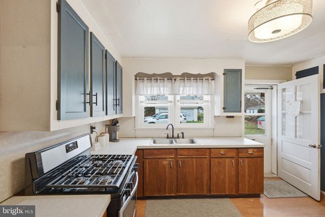268 ELLICOTT RD, Avondale, PA 19311