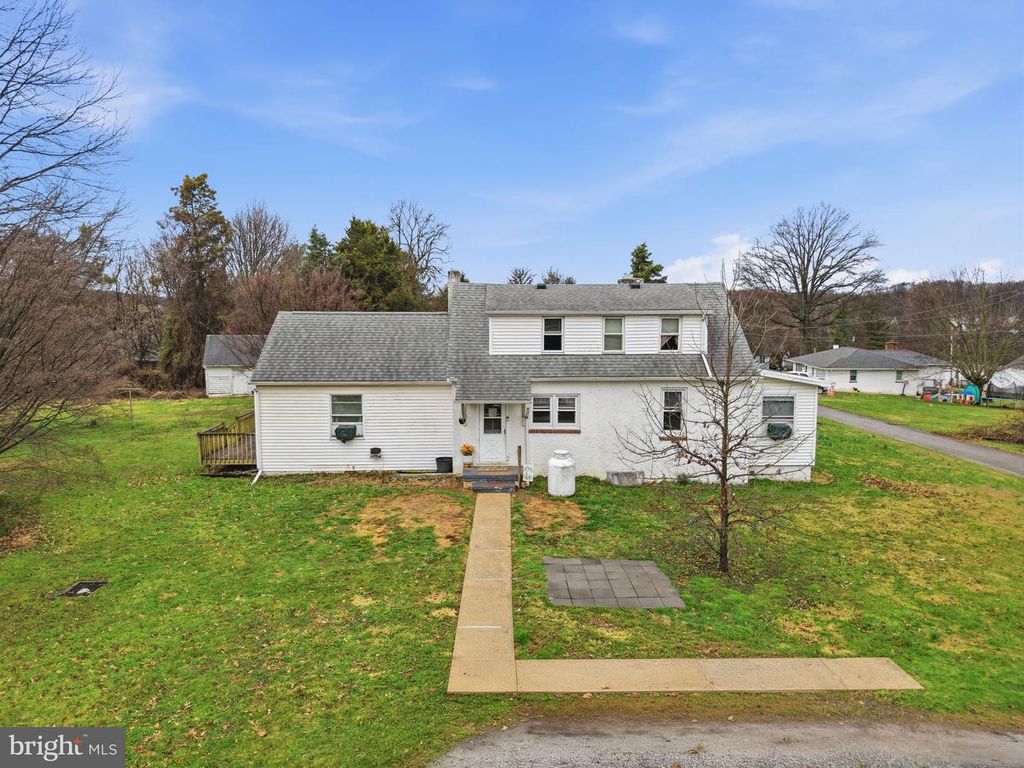 268 ELLICOTT RD, Avondale, PA 19311