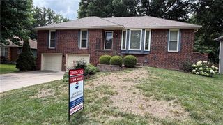 2728 Queen Ridge Drive, Independence, MO 64055