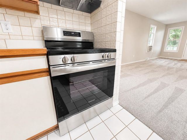 1926 Oakland Drive, Kalamazoo, MI 49008