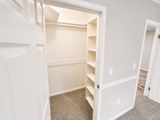 1926 Oakland Drive, Kalamazoo, MI 49008