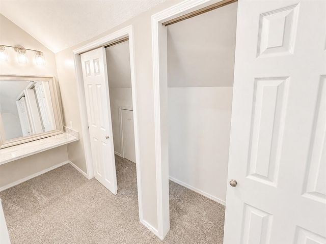1926 Oakland Drive, Kalamazoo, MI 49008