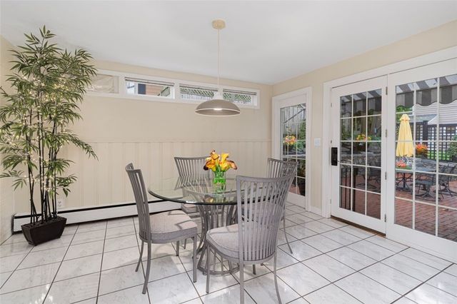 60 Alhambra Circle, Cranston, RI 02905