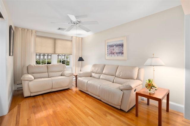 60 Alhambra Circle, Cranston, RI 02905