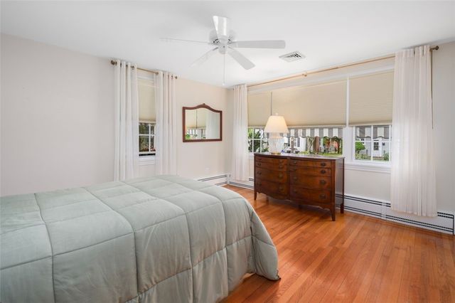 60 Alhambra Circle, Cranston, RI 02905