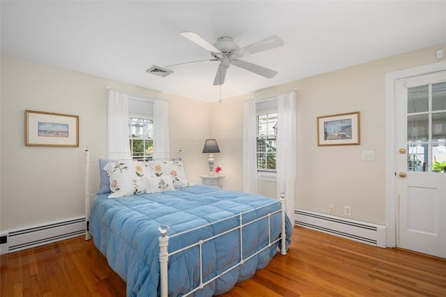 60 Alhambra Circle, Cranston, RI 02905