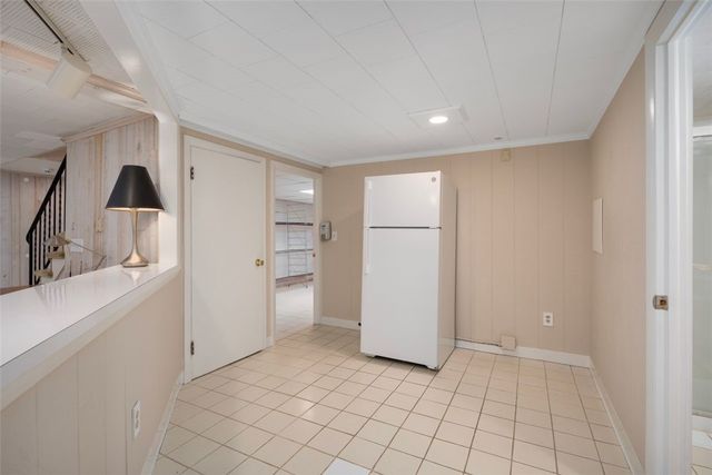 60 Alhambra Circle, Cranston, RI 02905