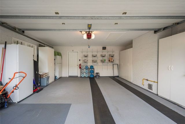 60 Alhambra Circle, Cranston, RI 02905