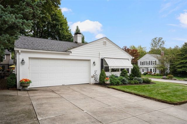 60 Alhambra Circle, Cranston, RI 02905
