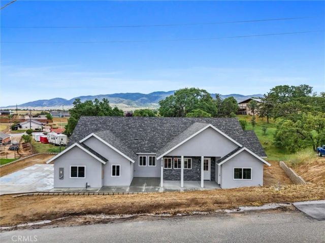 21116 Stage Dr, Tehachapi, CA 93561