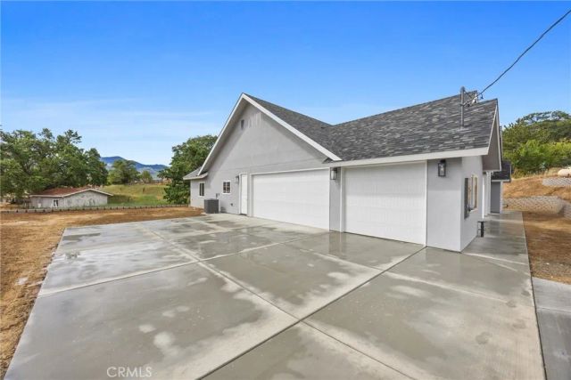 21116 Stage Dr, Tehachapi, CA 93561