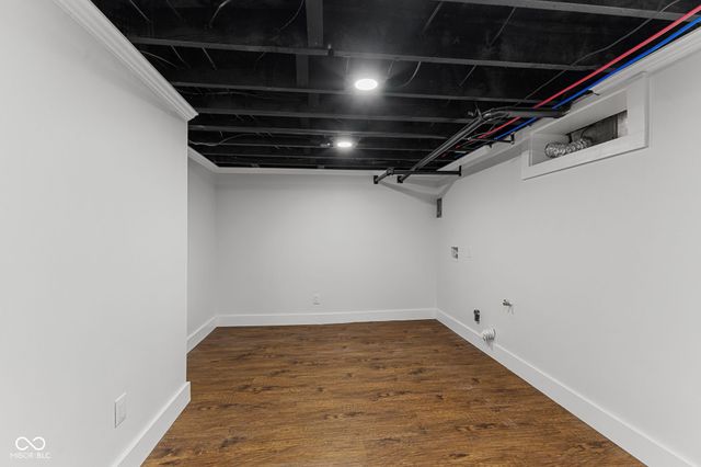 8050 W Oak Street W, Zionsville, IN 46077