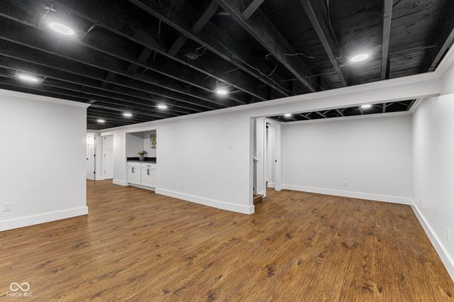 8050 W Oak Street W, Zionsville, IN 46077