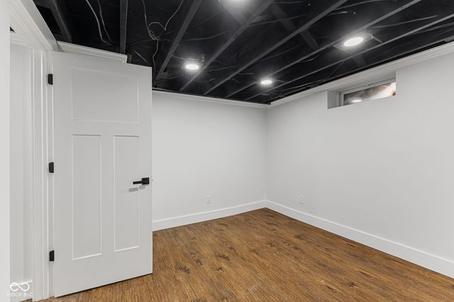 8050 W Oak Street W, Zionsville, IN 46077