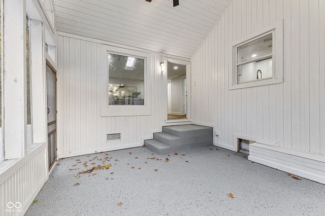 8050 W Oak Street W, Zionsville, IN 46077