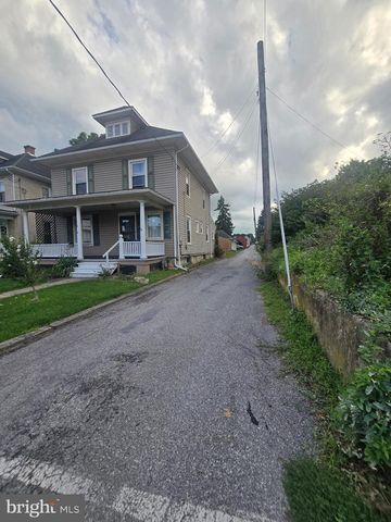 110 S QUEEN STREET, Shippensburg, PA 17257