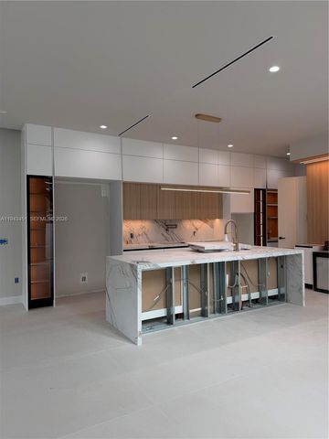 1135 NE 11th Ave, Fort Lauderdale, FL 33304