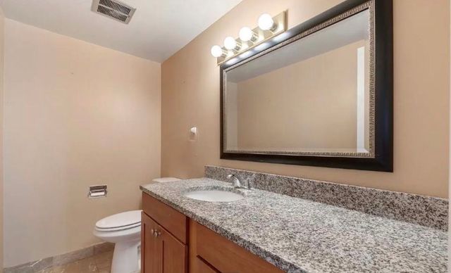 238 E Bailey Road J, Naperville, IL 60565