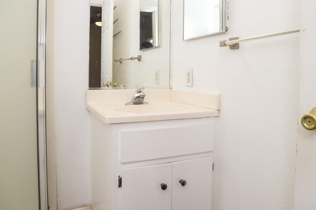 4295 N Archie Avenue, Fresno, CA 93726