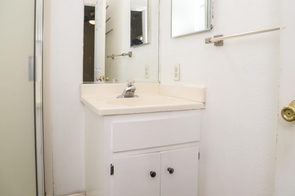 Image 21 of property listing at 4295 N Archie Avenue, Fresno, CA 93726