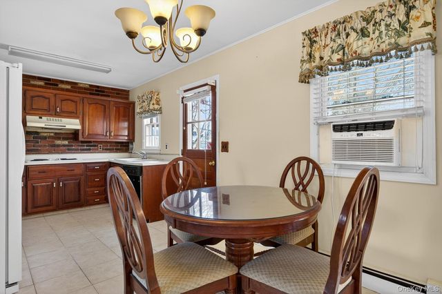 2 Kirkup Street, Bay Shore, NY 11706