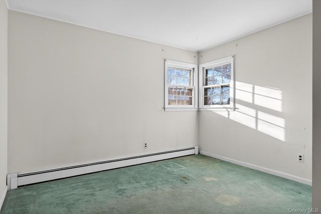 2 Kirkup Street, Bay Shore, NY 11706