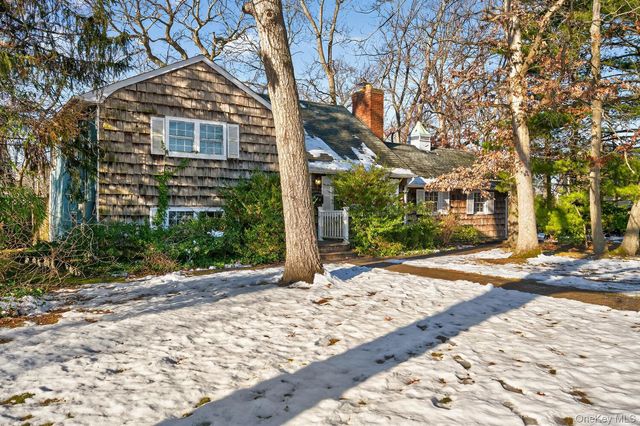 2 Kirkup Street, Bay Shore, NY 11706