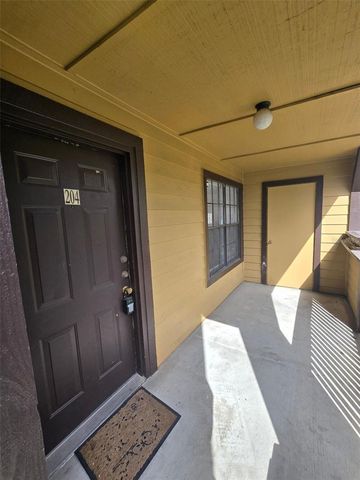 300 LAKEPOINTE DRIVE 204, Altamonte Springs, FL 32701