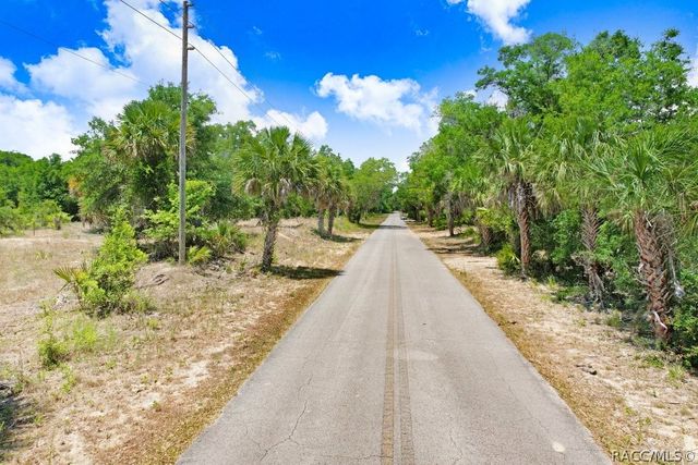 610 NE 13th Terrace, Crystal River, FL 34428