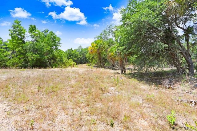 610 NE 13th Terrace, Crystal River, FL 34428