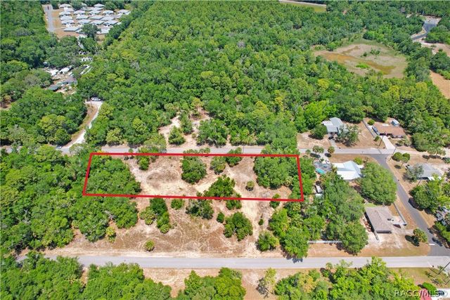 610 NE 13th Terrace, Crystal River, FL 34428