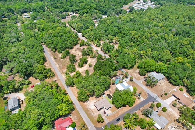 610 NE 13th Terrace, Crystal River, FL 34428