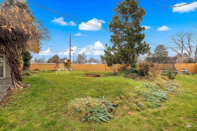 562 S Victoria Dr, Boise, ID 83705