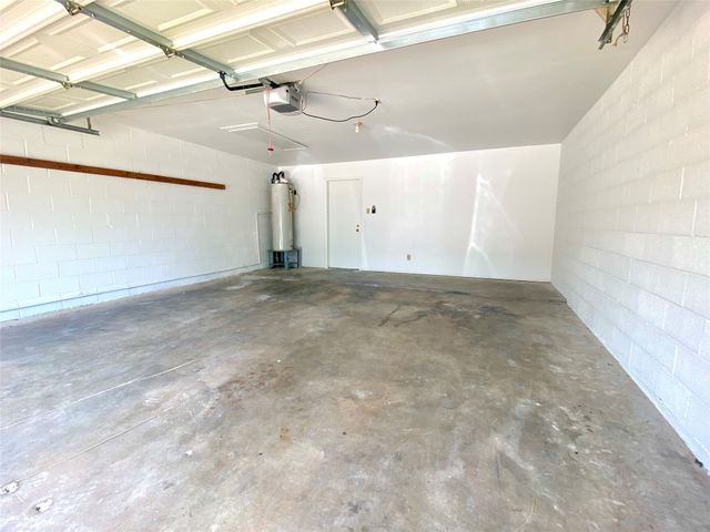 3742 Crossroads Drive, Abilene, TX 79605