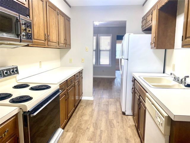 3742 Crossroads Drive, Abilene, TX 79605