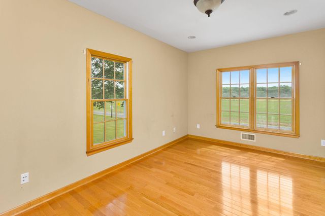 241 WINDSOR RD, Robbinsville, NJ 08691