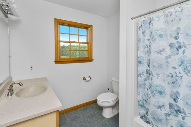 241 WINDSOR RD, Robbinsville, NJ 08691