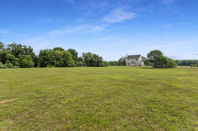241 WINDSOR RD, Robbinsville, NJ 08691