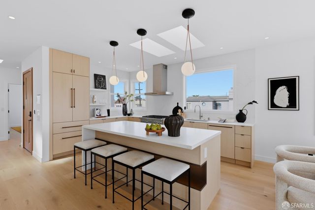 2501 Moraga Street, San Francisco, CA 94122