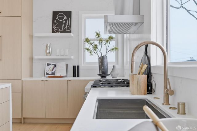 2501 Moraga Street, San Francisco, CA 94122