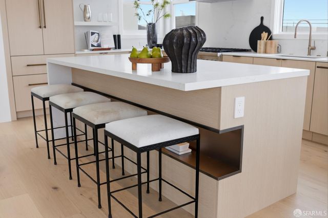 2501 Moraga Street, San Francisco, CA 94122